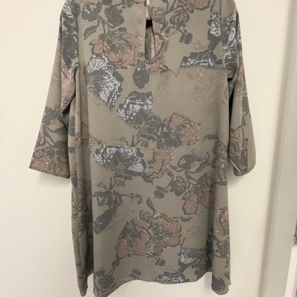 ✨NWOT Aritzia Wilfred ✨ Floral Dress with pockets - Picture 3 of 6